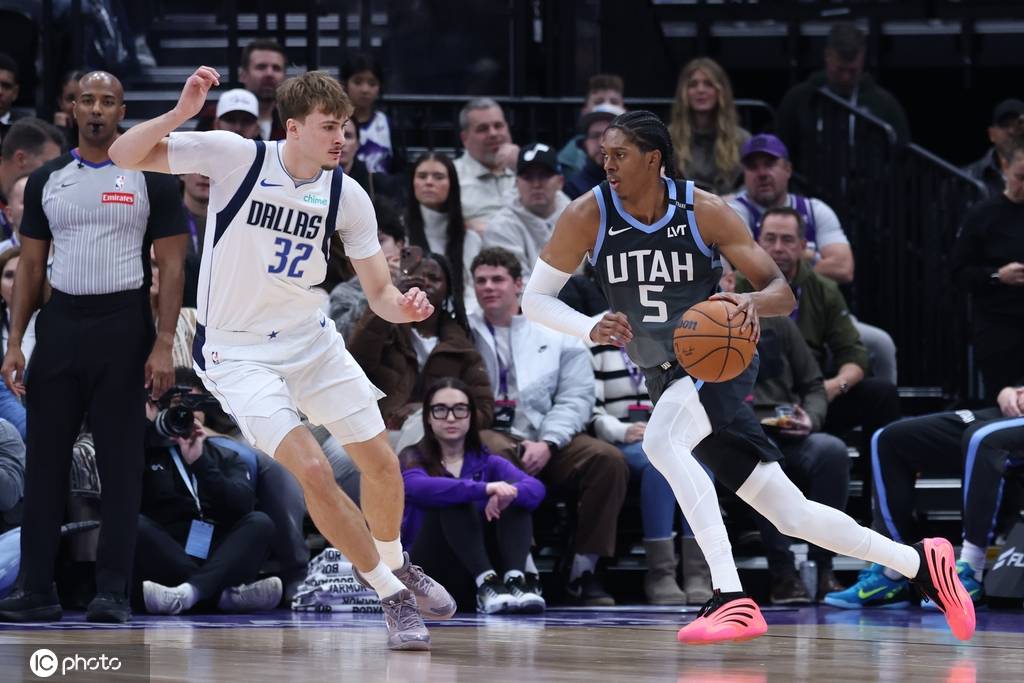 马尔卡宁33+7弗拉格26+10 爵士险胜独行侠